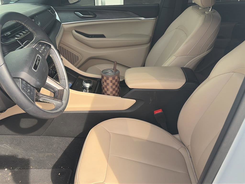 2024 Jeep Grand Cherokee L Base