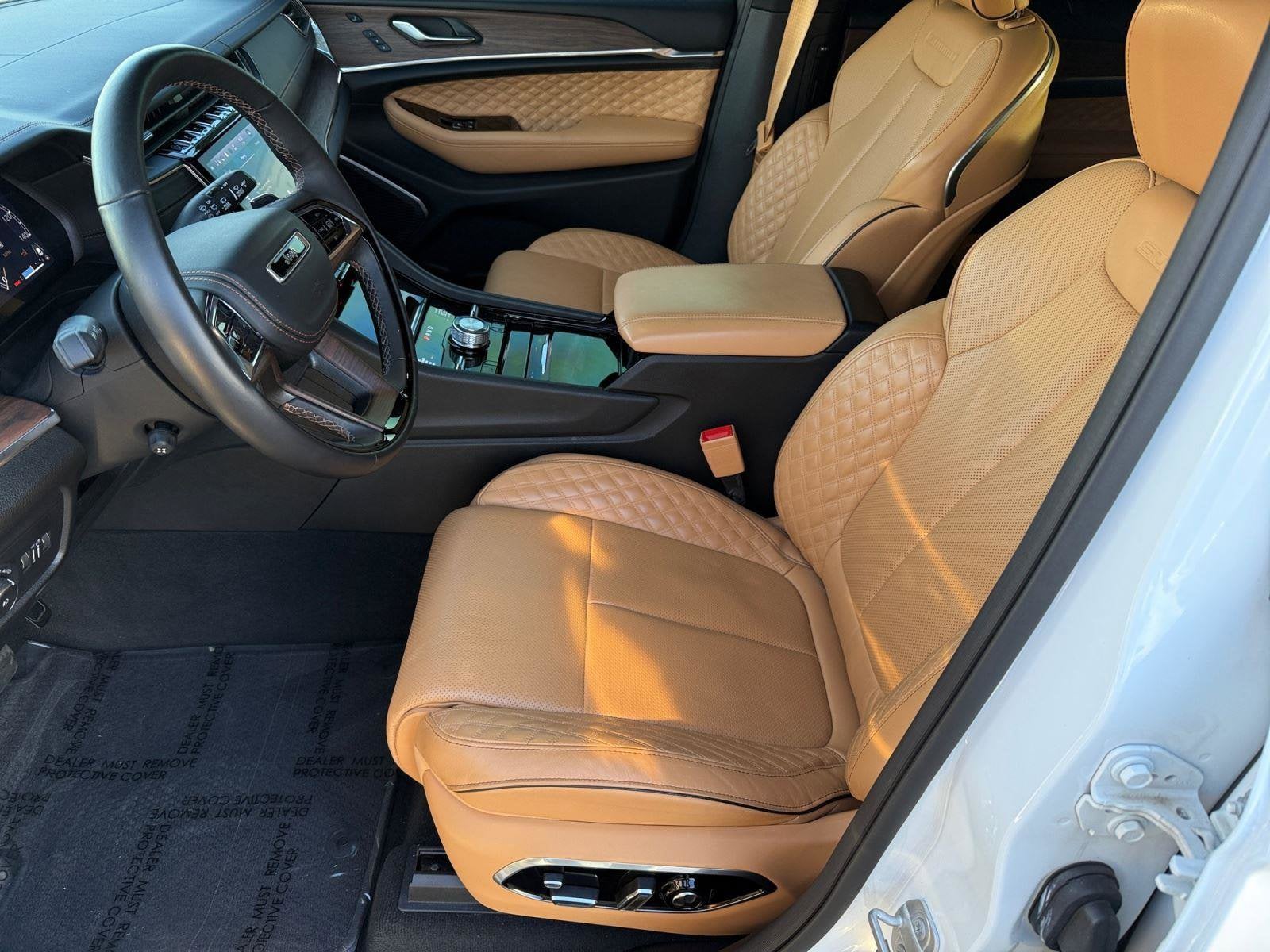 2023 Jeep Grand Cherokee L Base