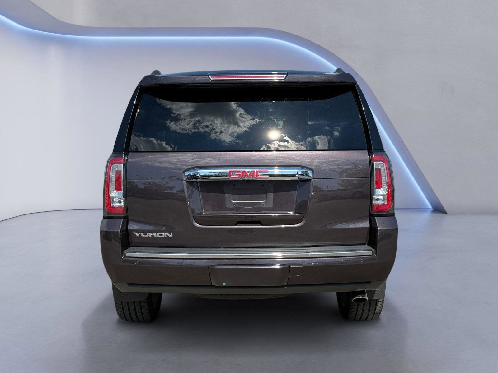 2016 GMC Yukon Base