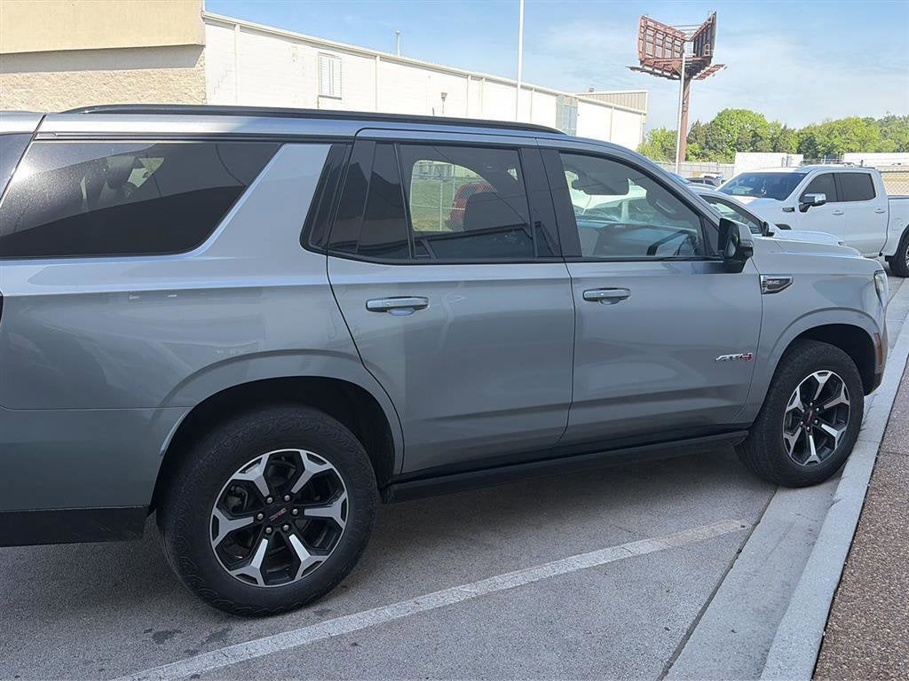 2025 GMC Yukon Base