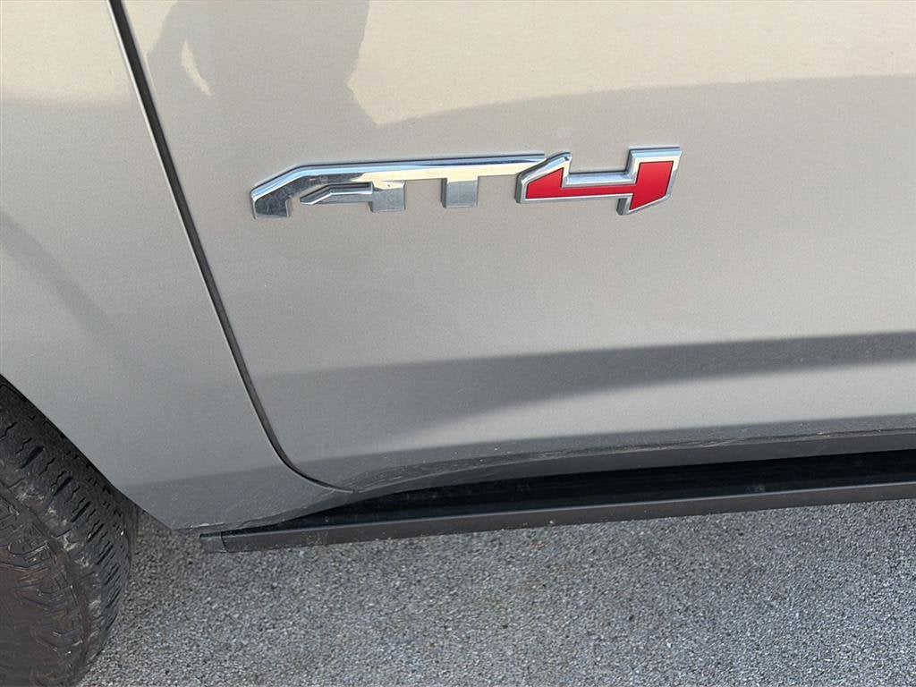 2025 GMC Yukon Base