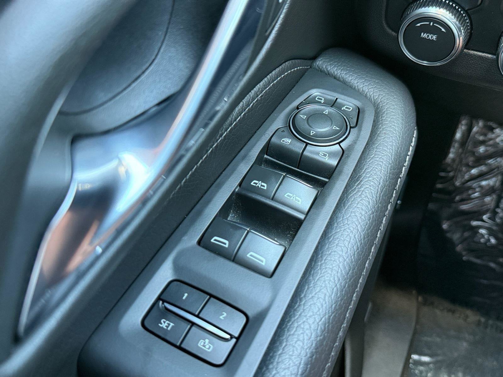 2024 GMC Yukon Base