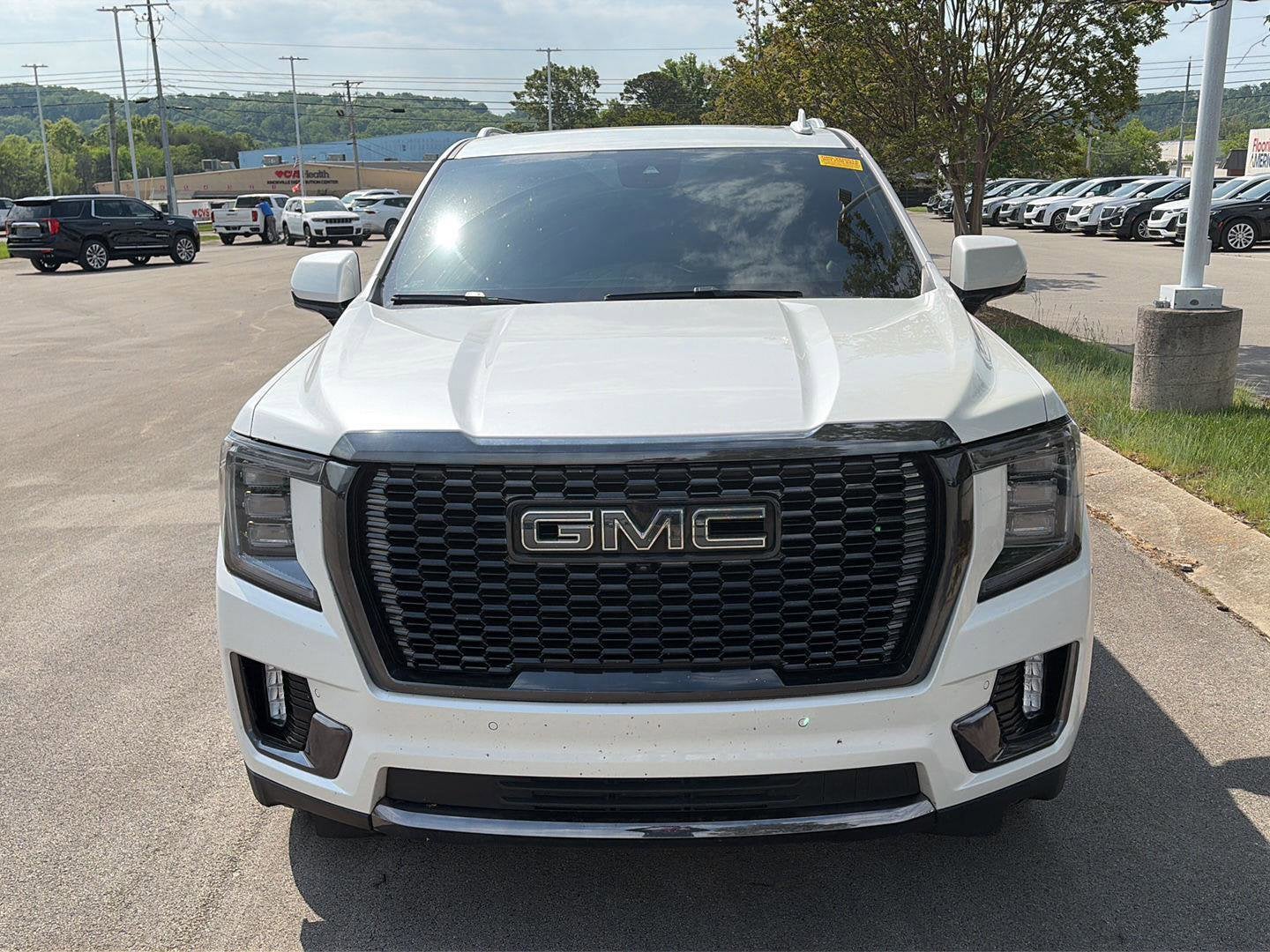 2023 GMC Yukon Base