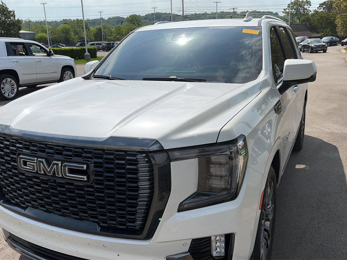 2023 GMC Yukon Base