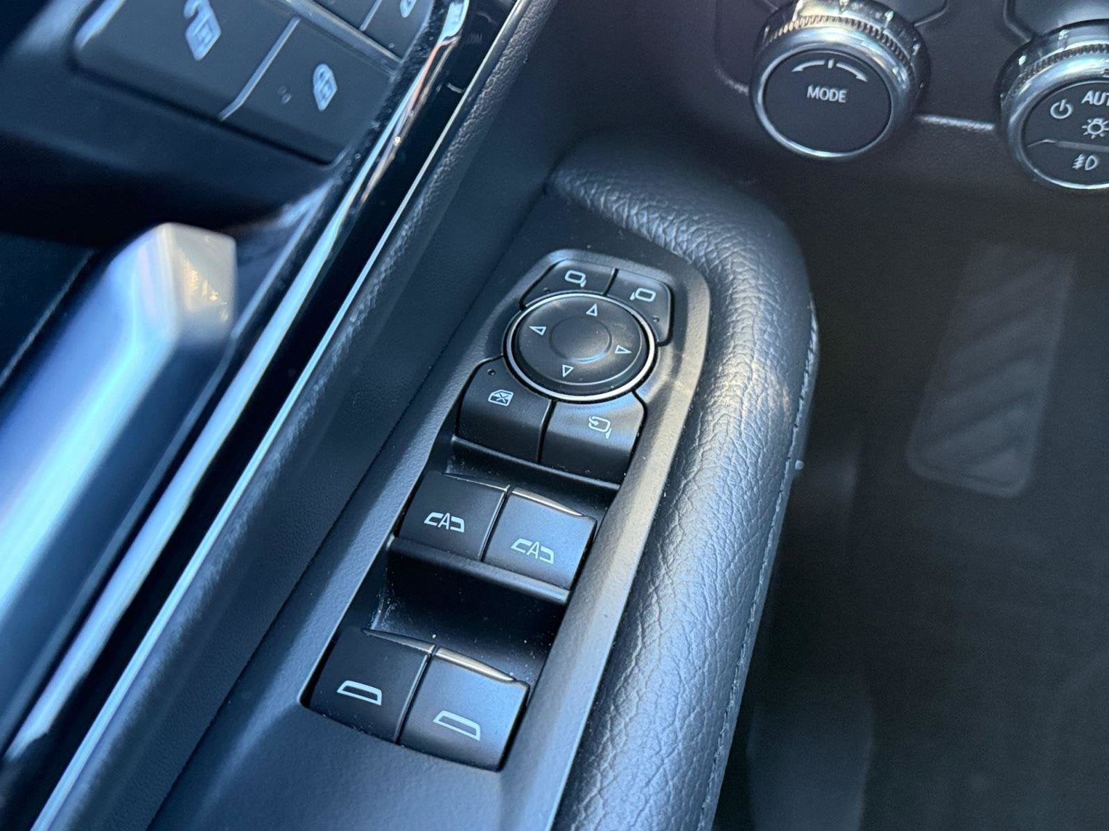 2025 GMC Yukon XL Base