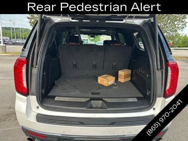 2023 GMC Yukon XL Base