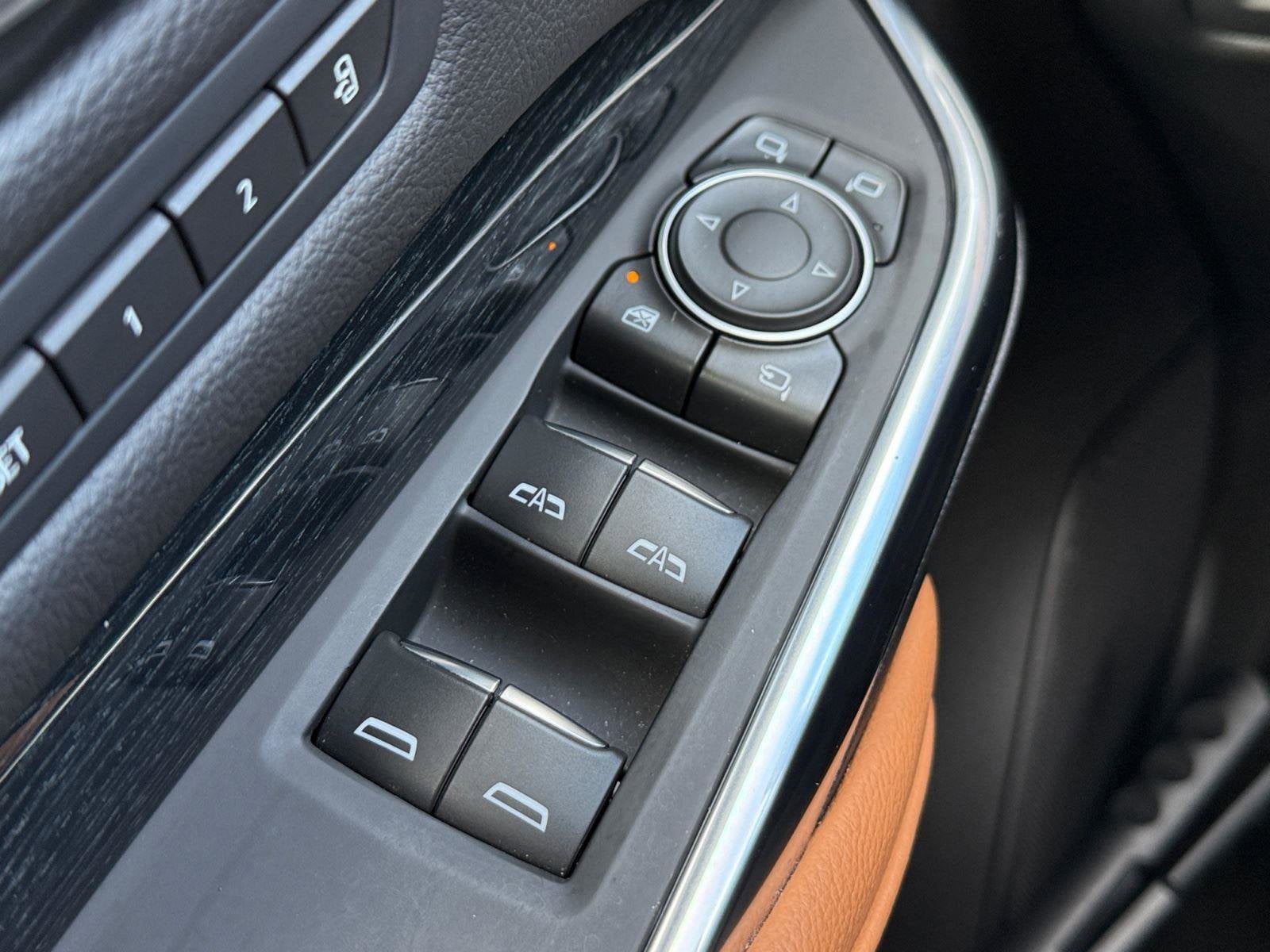 2025 Cadillac XT4 Base