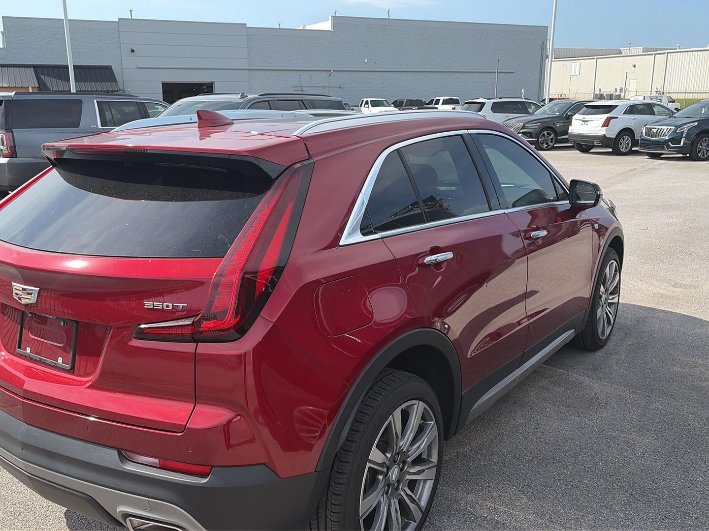 2023 Cadillac XT4 FWD 4dr Premium Luxury