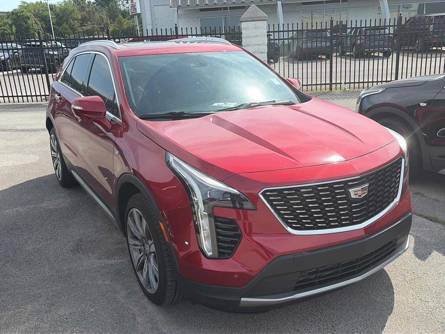 2023 Cadillac XT4 FWD 4dr Premium Luxury