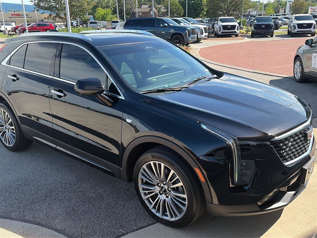 2025 Cadillac XT4 Base