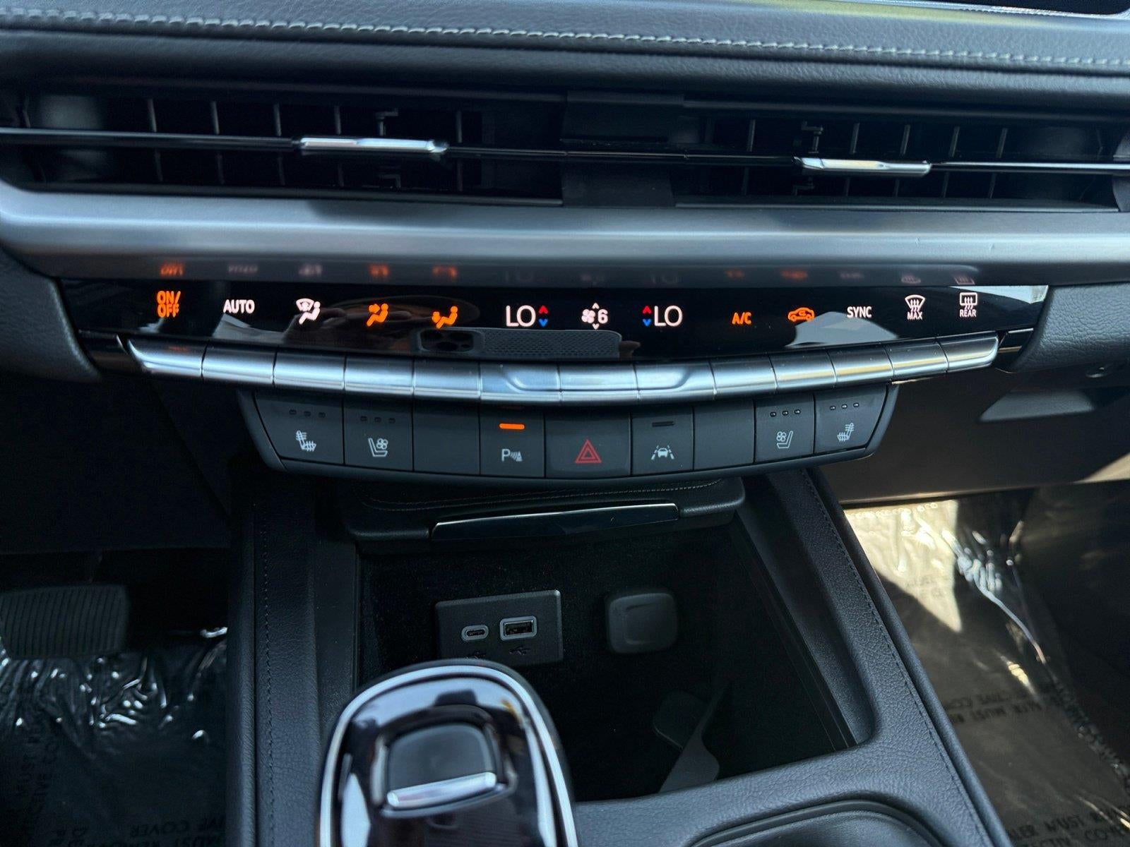 2024 Cadillac XT4 Premium Luxury