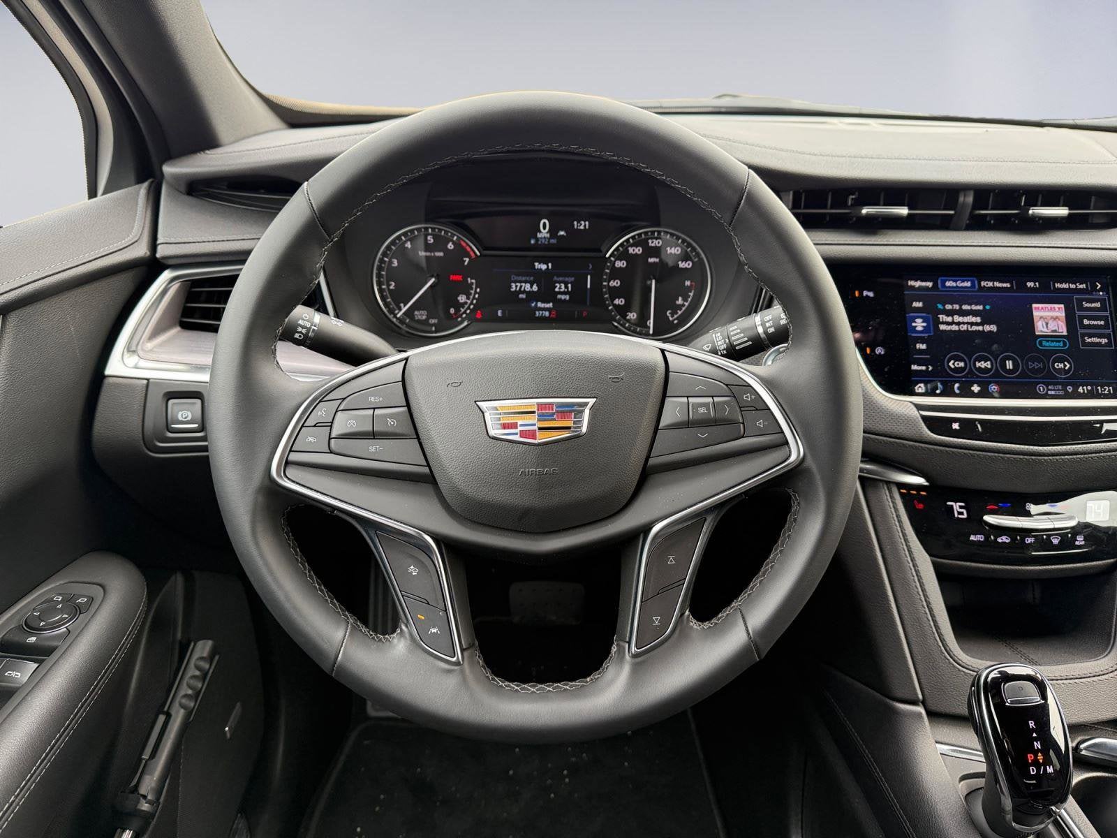 2025 Cadillac XT5 Base