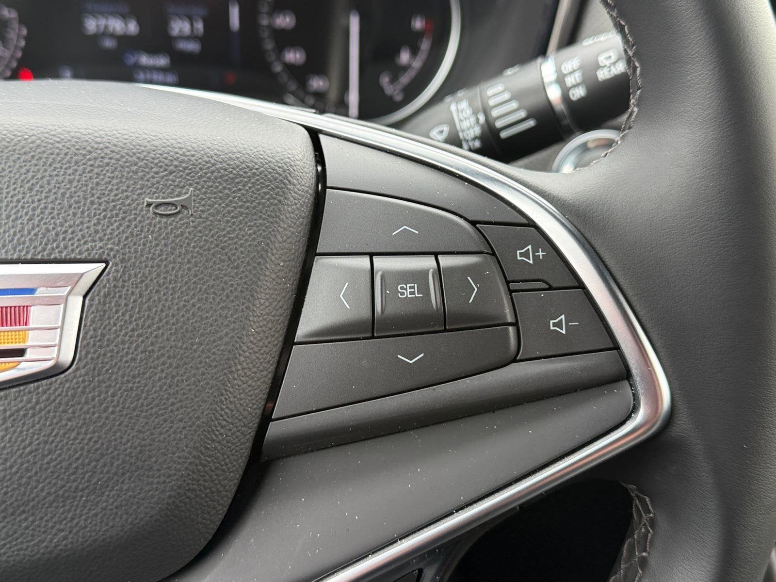 2025 Cadillac XT5 Base