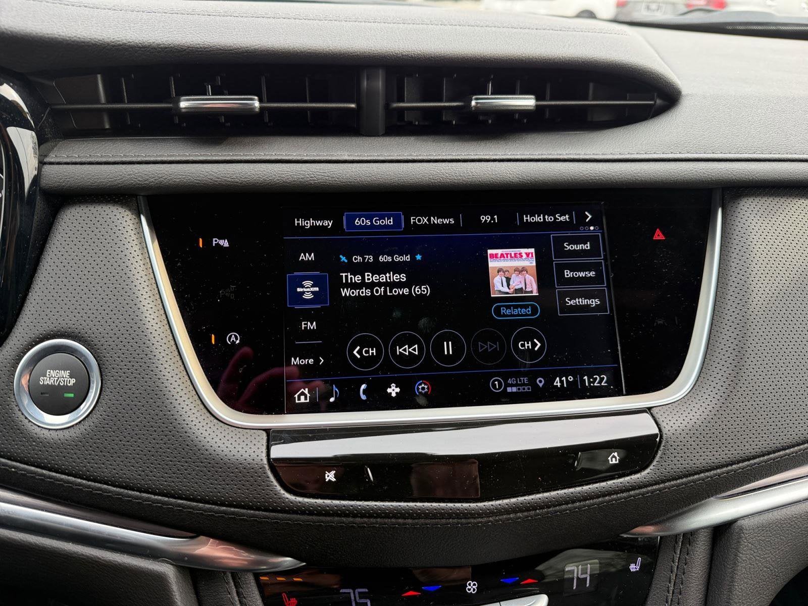 2025 Cadillac XT5 Base