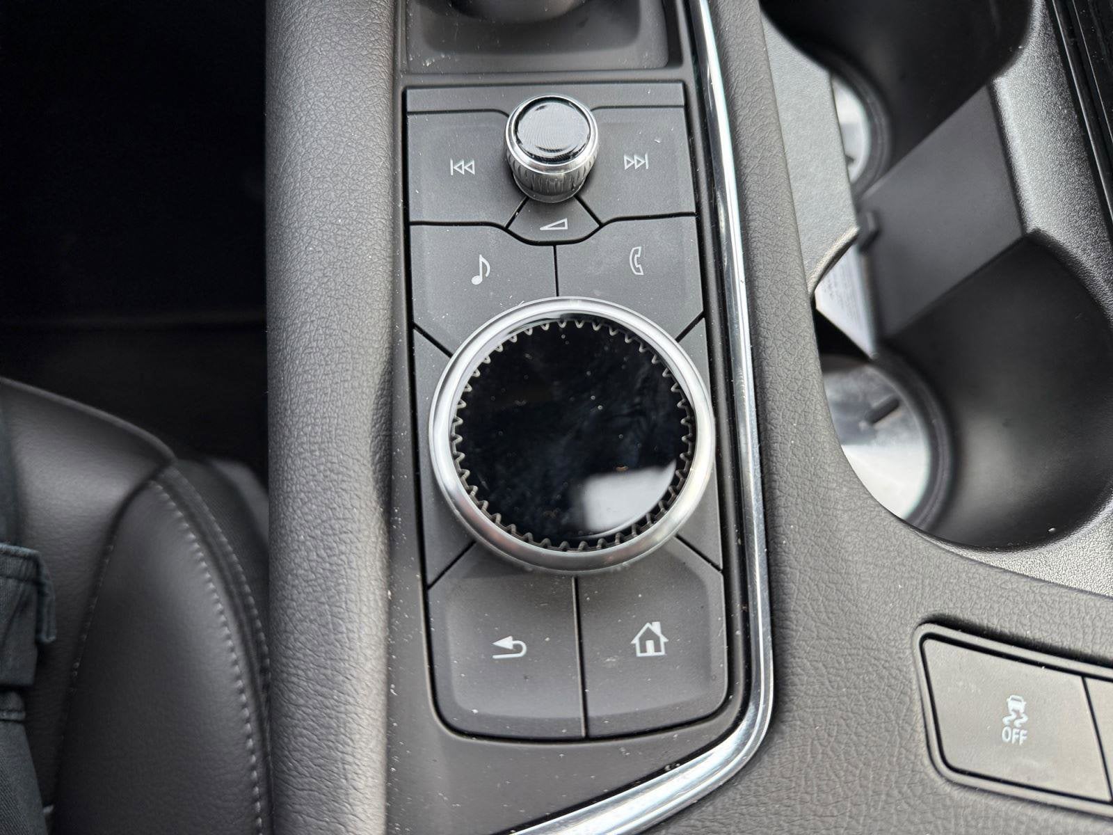 2025 Cadillac XT5 Base