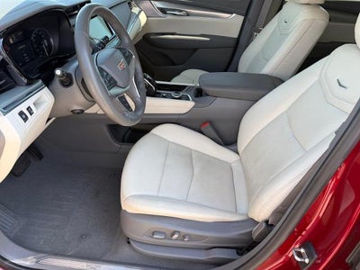 2022 Cadillac XT5 FWD Premium Luxury