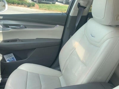 2020 Cadillac XT5 FWD 4dr Premium Luxury