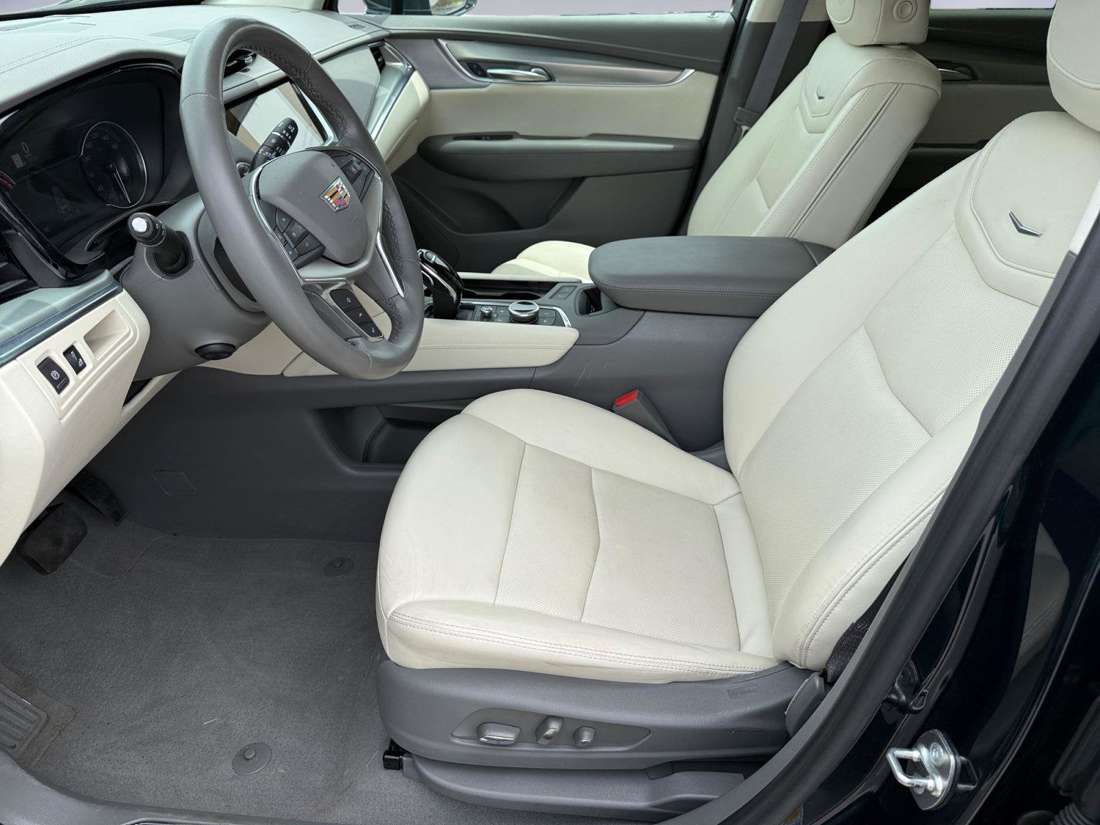 2024 Cadillac XT5 Base
