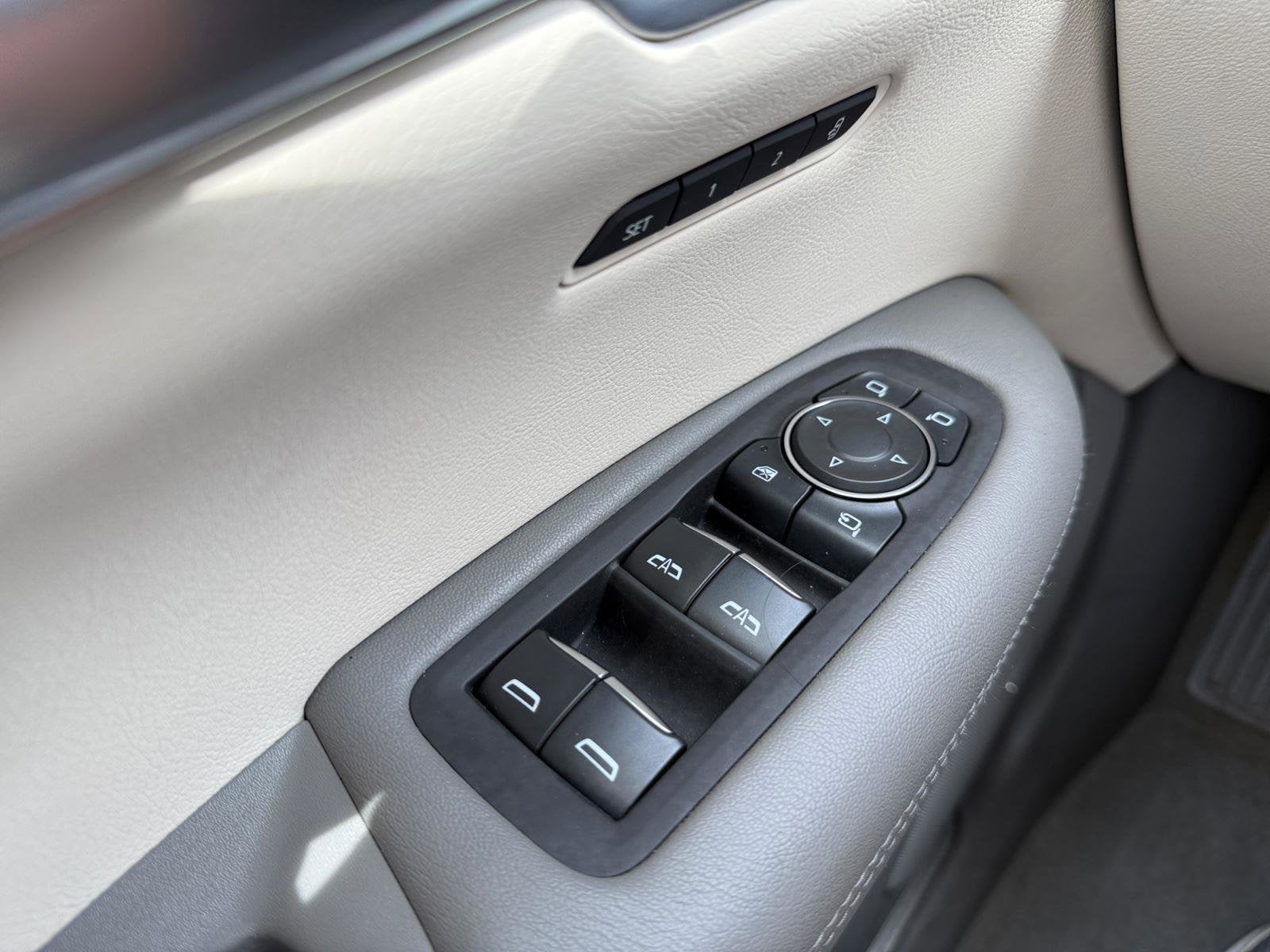 2024 Cadillac XT5 Base