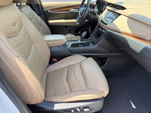2017 Cadillac XT5 AWD 4dr Platinum