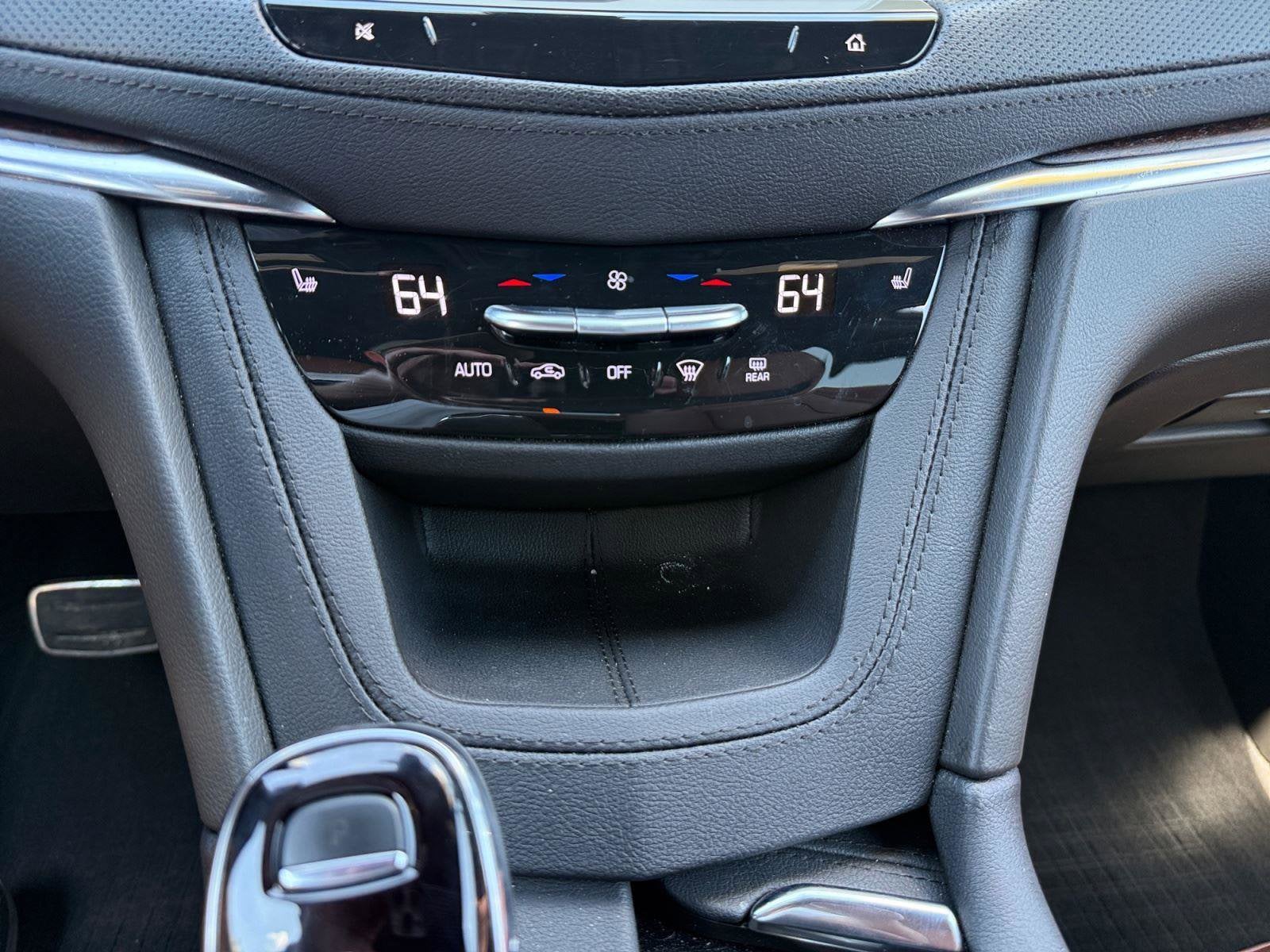 2023 Cadillac XT5 Base