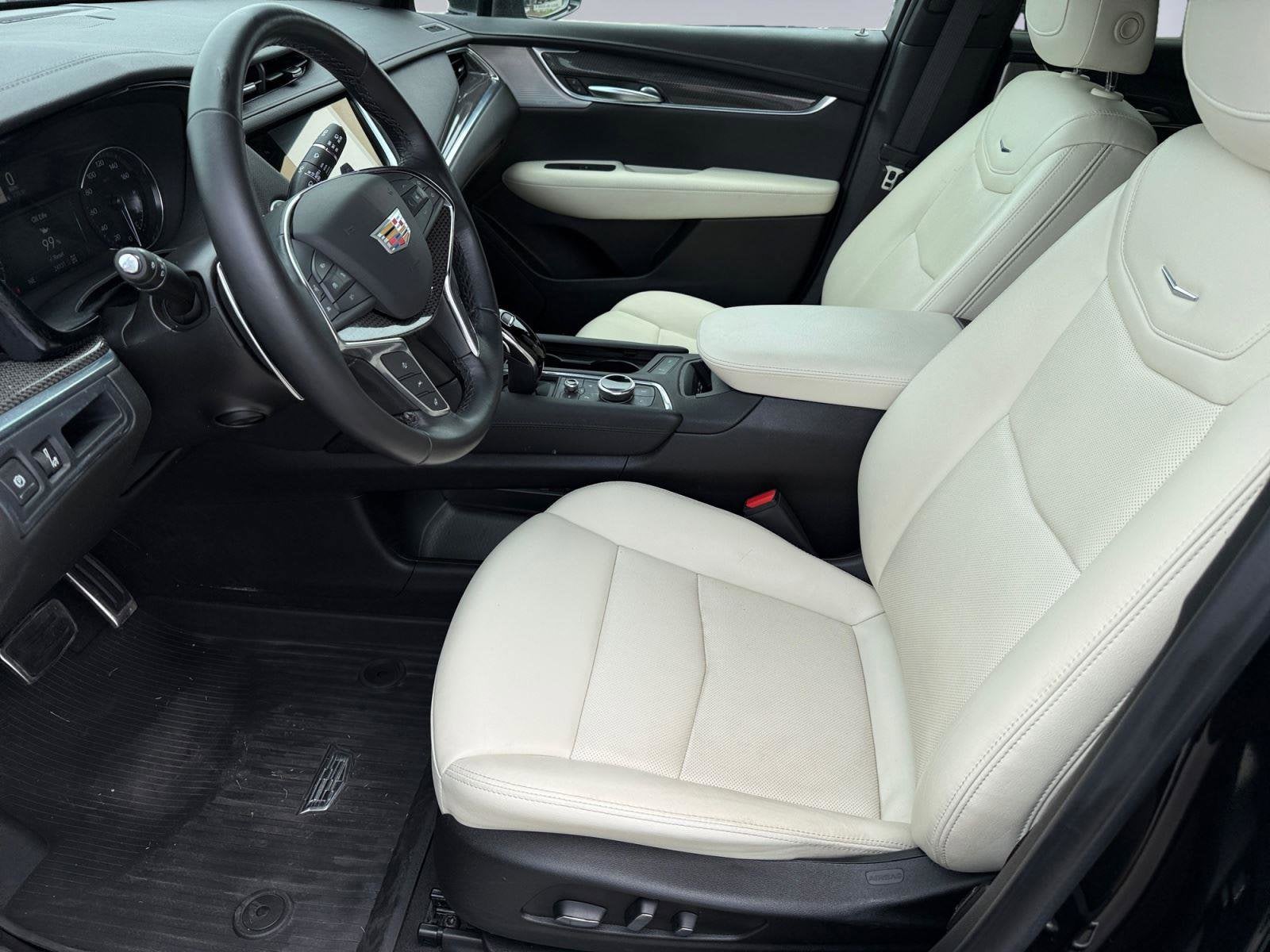 2023 Cadillac XT5 Base
