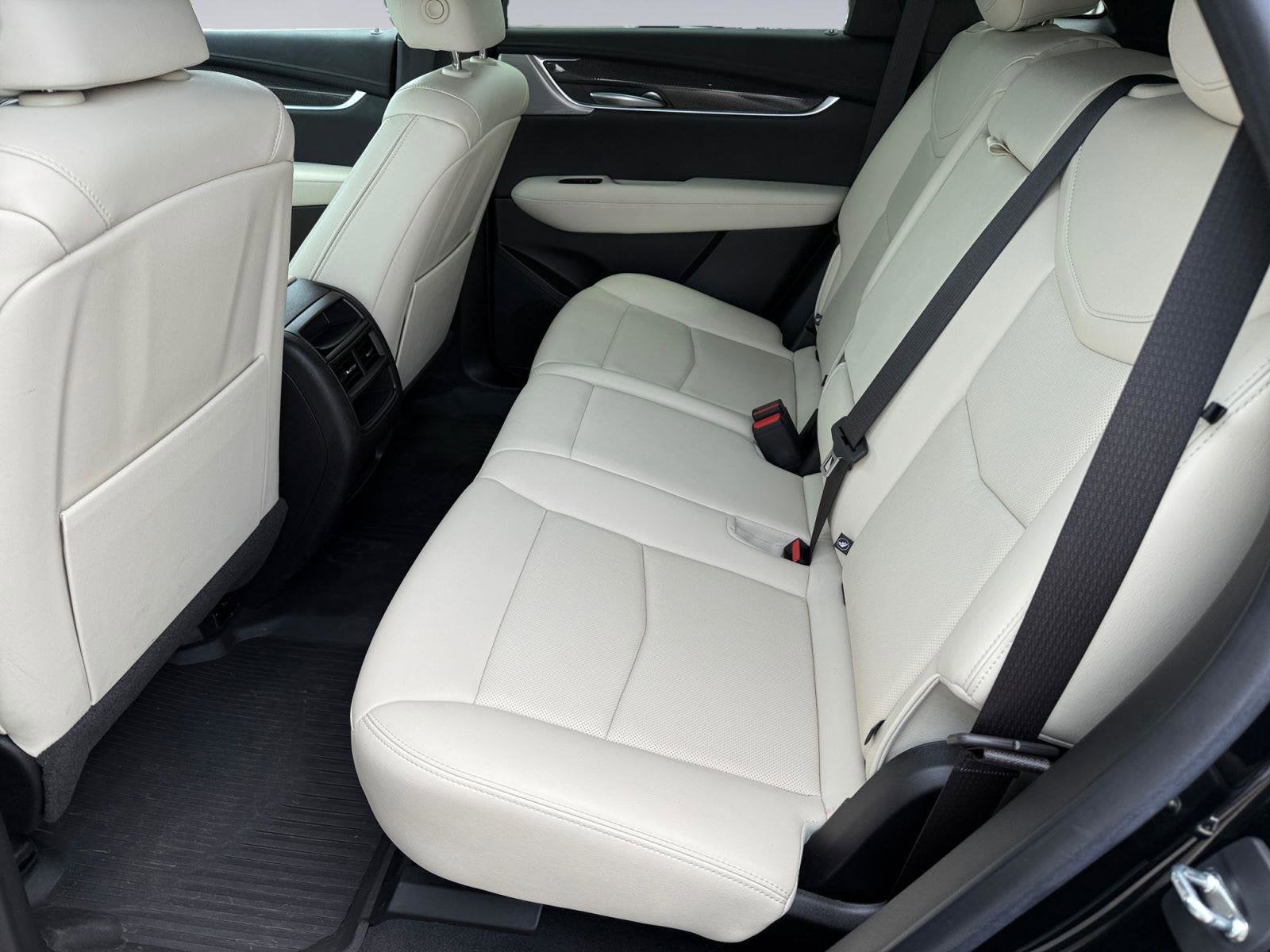 2023 Cadillac XT5 Base