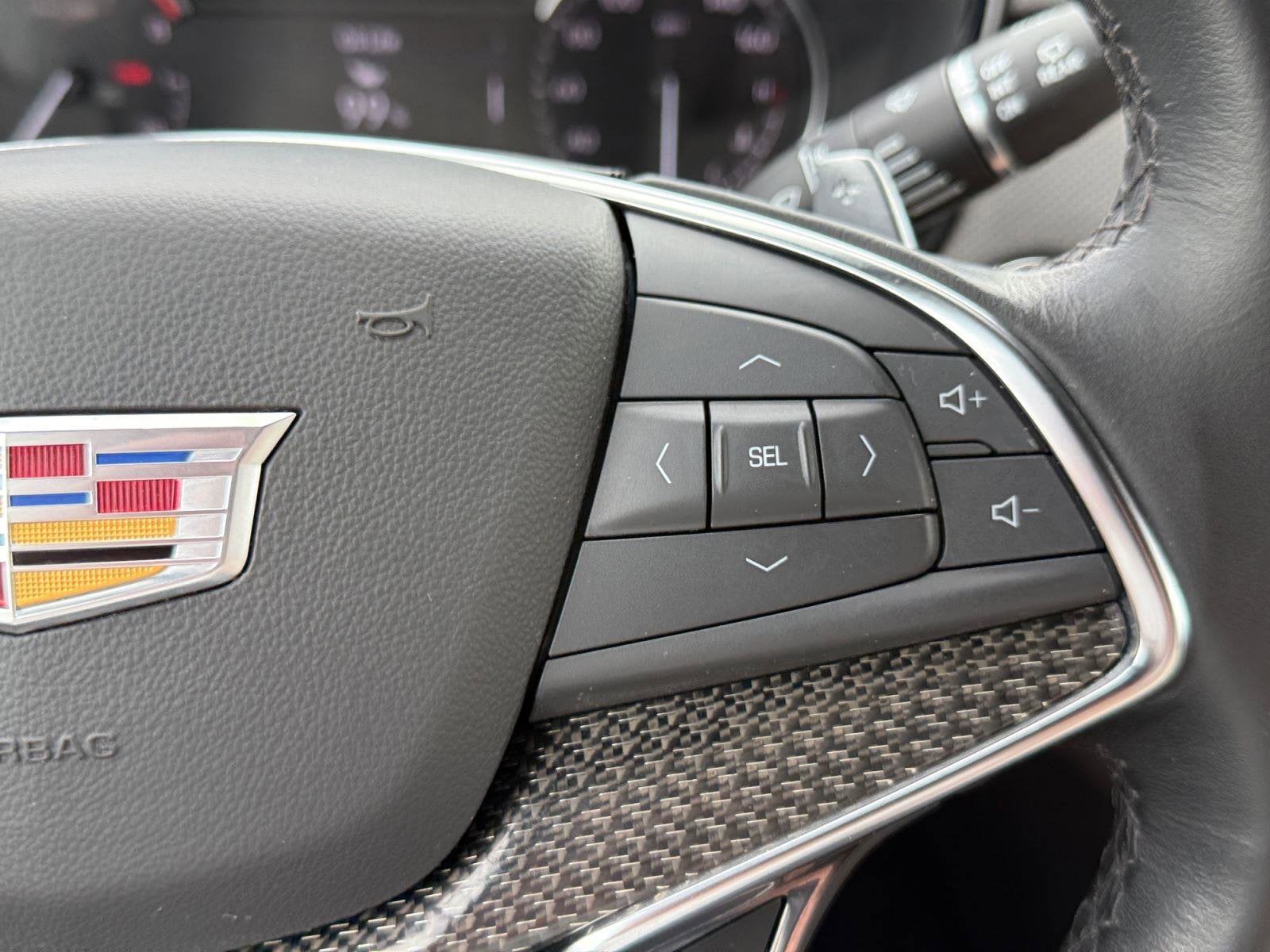 2023 Cadillac XT5 Base
