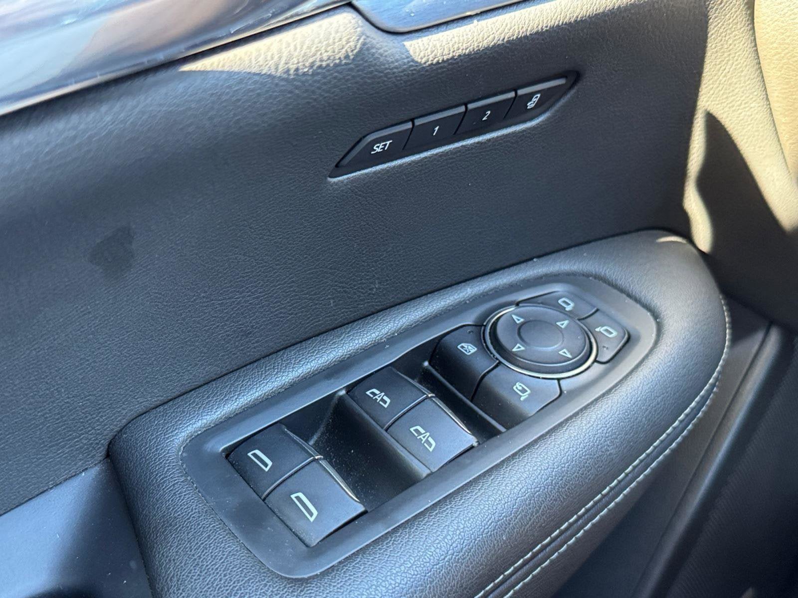 2022 Cadillac XT6 Base