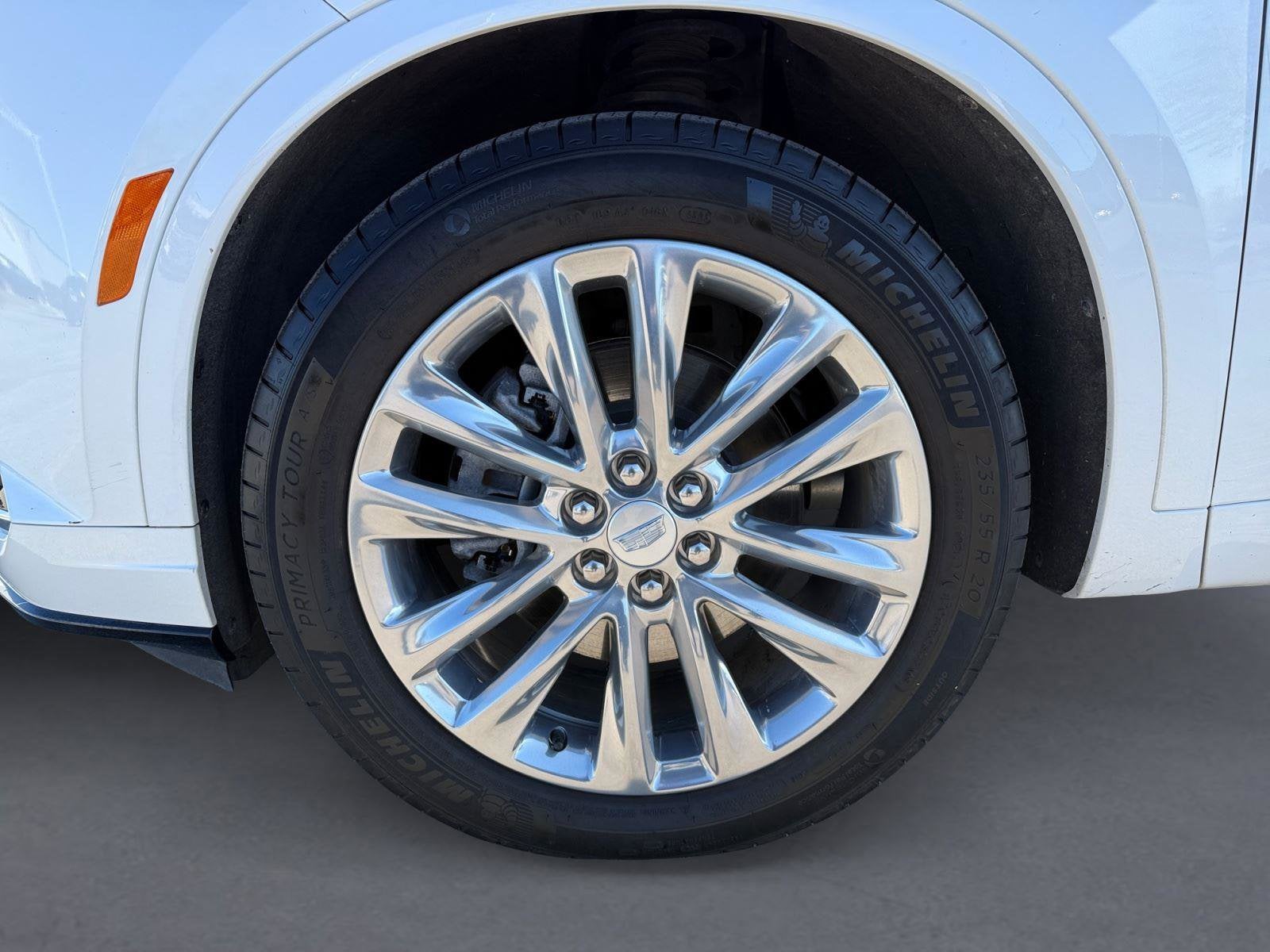 2024 Cadillac XT6 Base