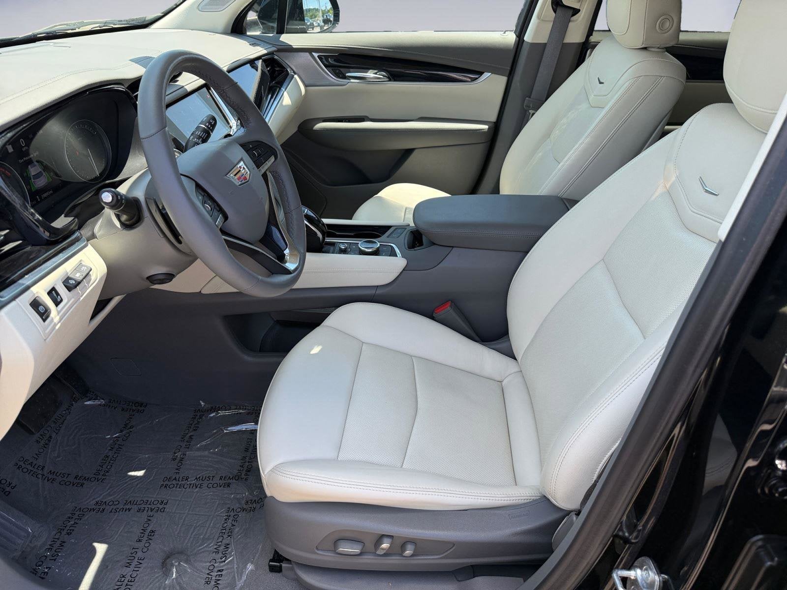 2024 Cadillac XT6 Base