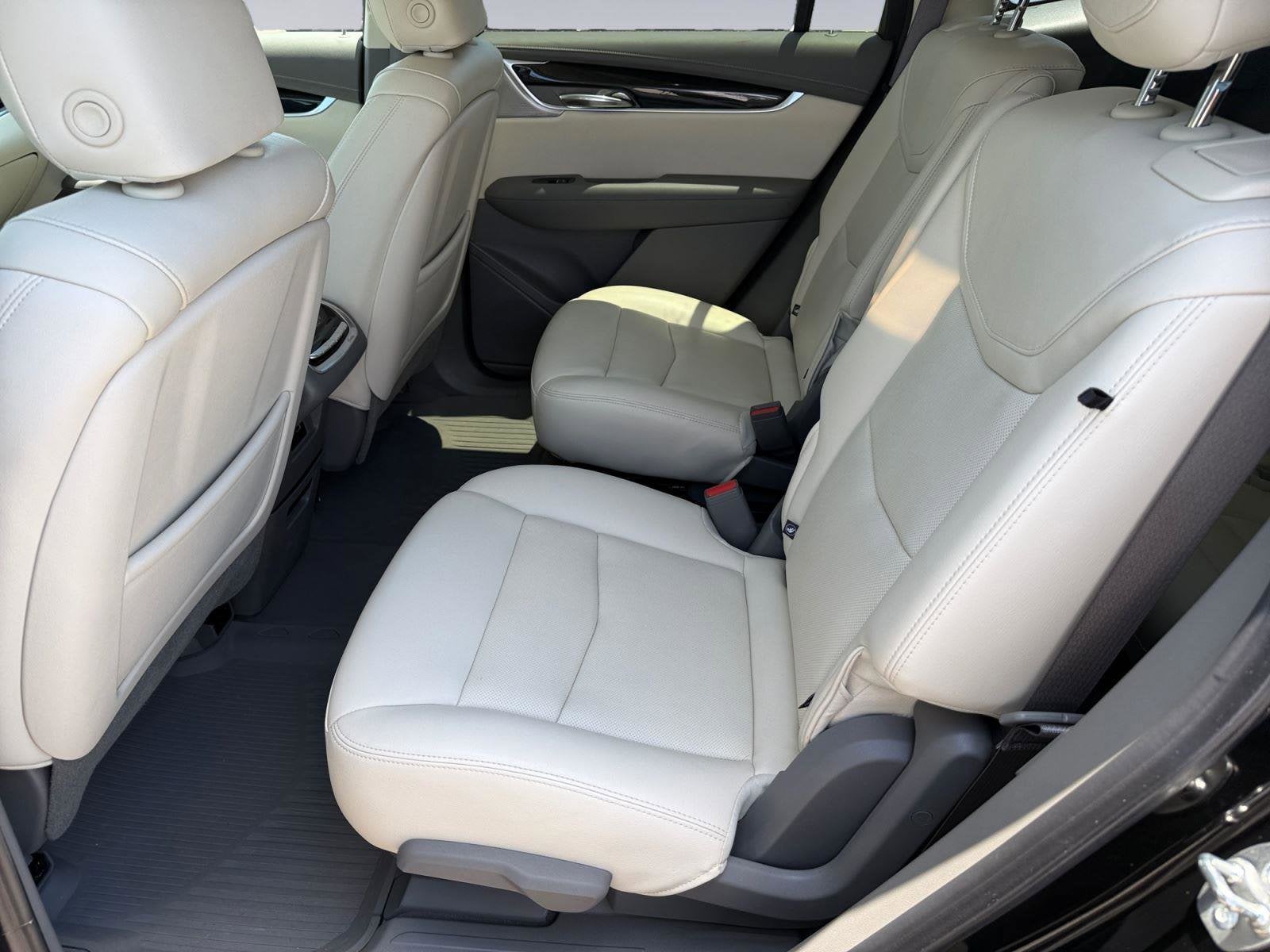 2024 Cadillac XT6 Base