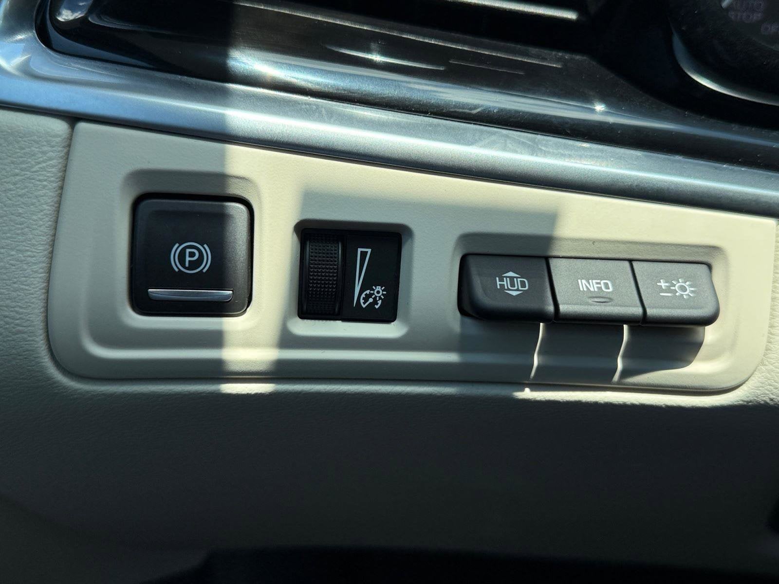 2024 Cadillac XT6 Base