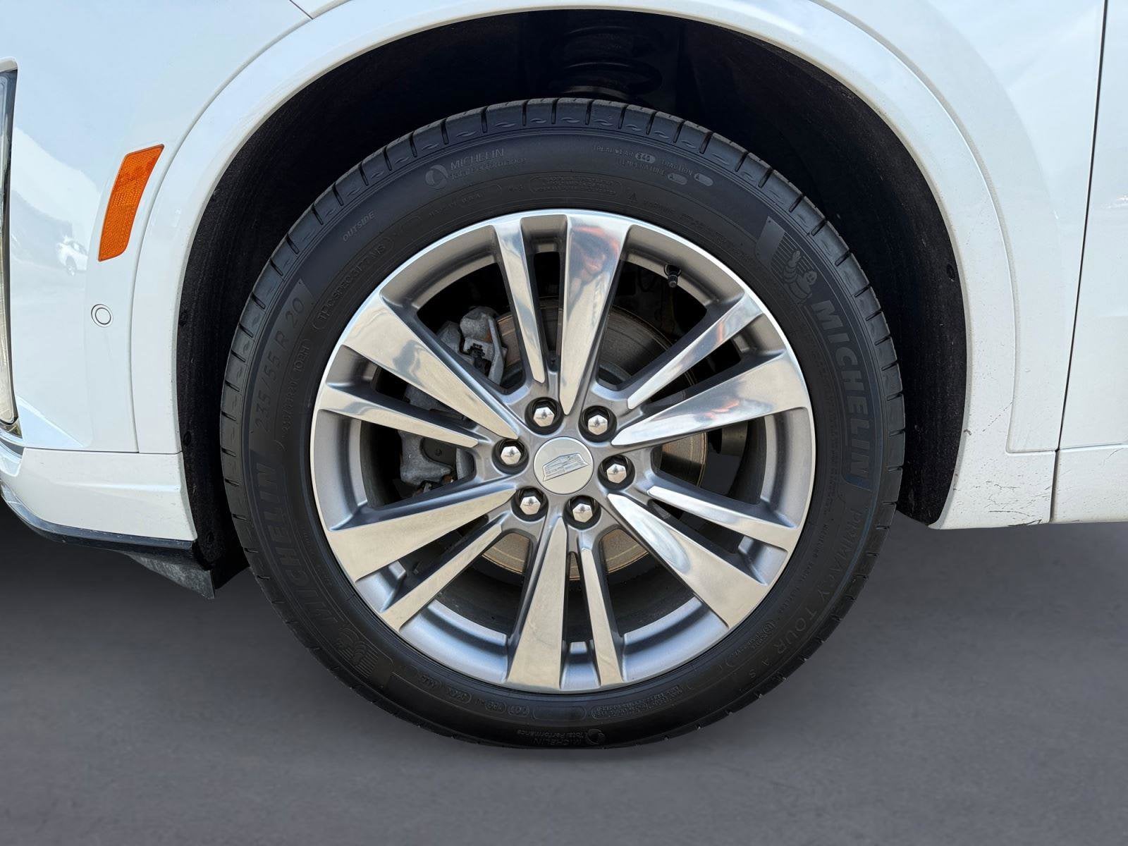 2024 Cadillac XT6 Base