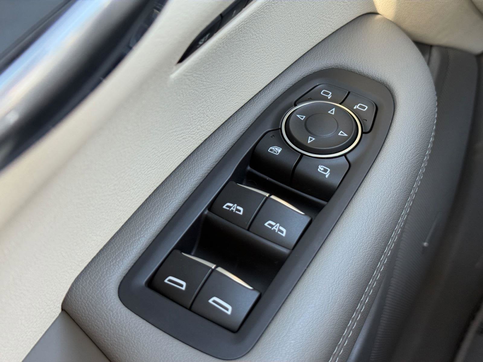 2024 Cadillac XT6 Base