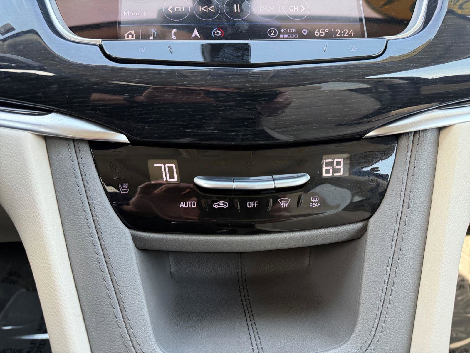 2024 Cadillac XT6 Base