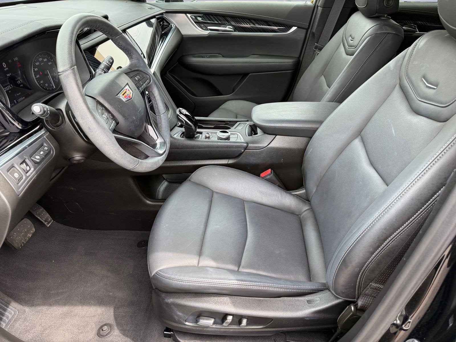 2024 Cadillac XT6 Base