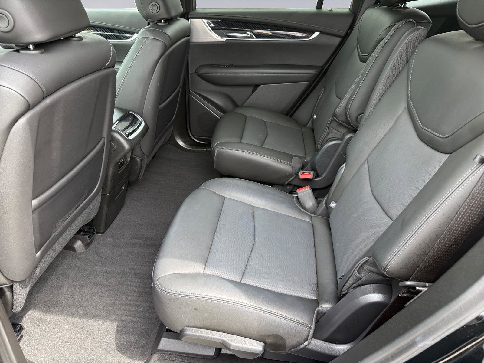 2024 Cadillac XT6 Base
