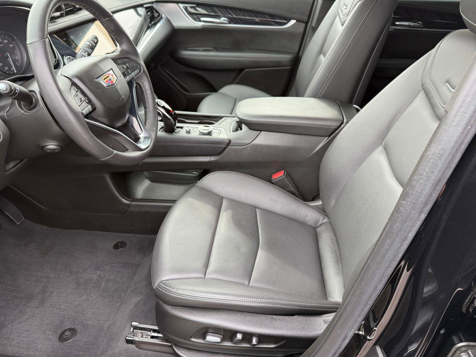 2024 Cadillac XT6 Base