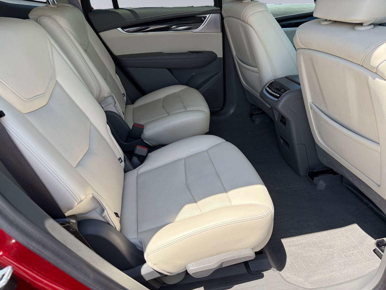 2024 Cadillac XT6 Base
