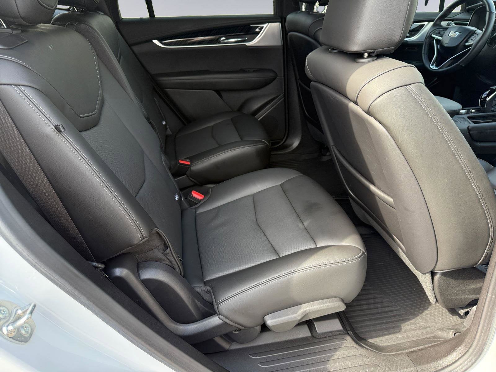 2024 Cadillac XT6 Base