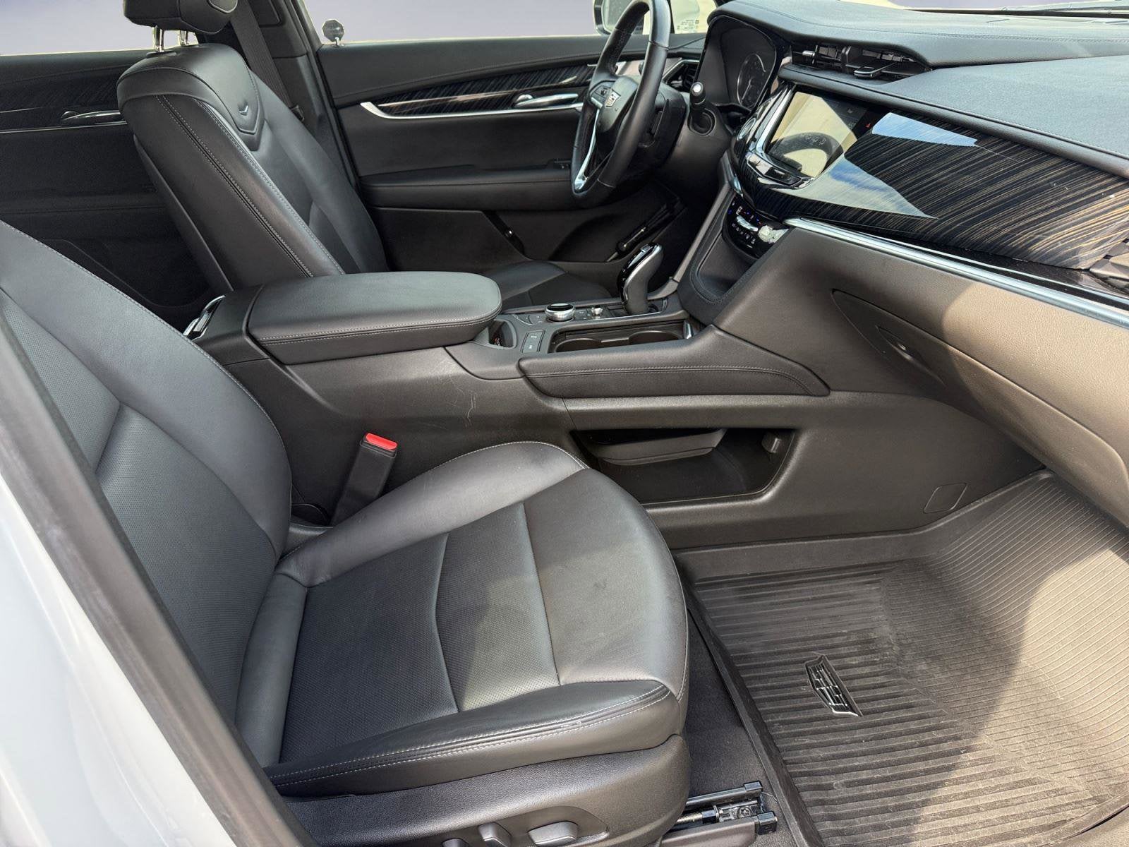 2024 Cadillac XT6 Base