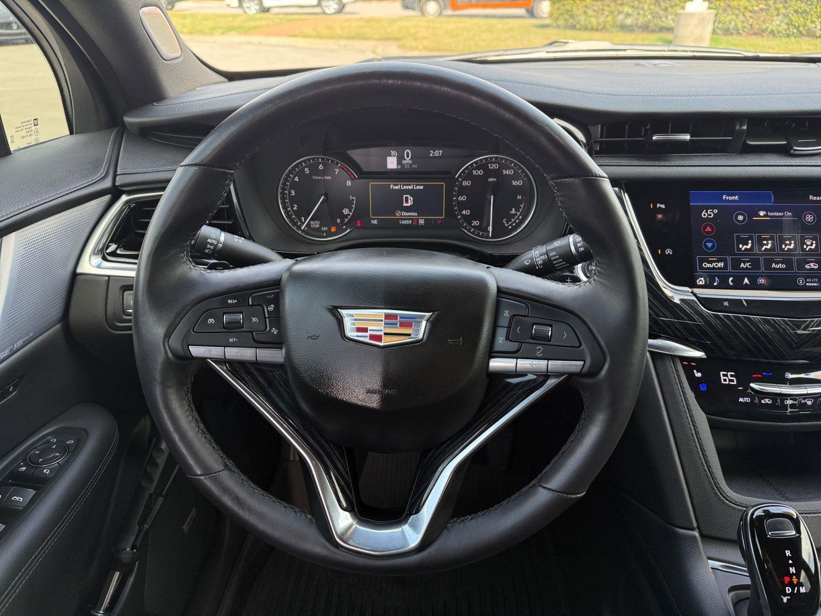 2024 Cadillac XT6 Base