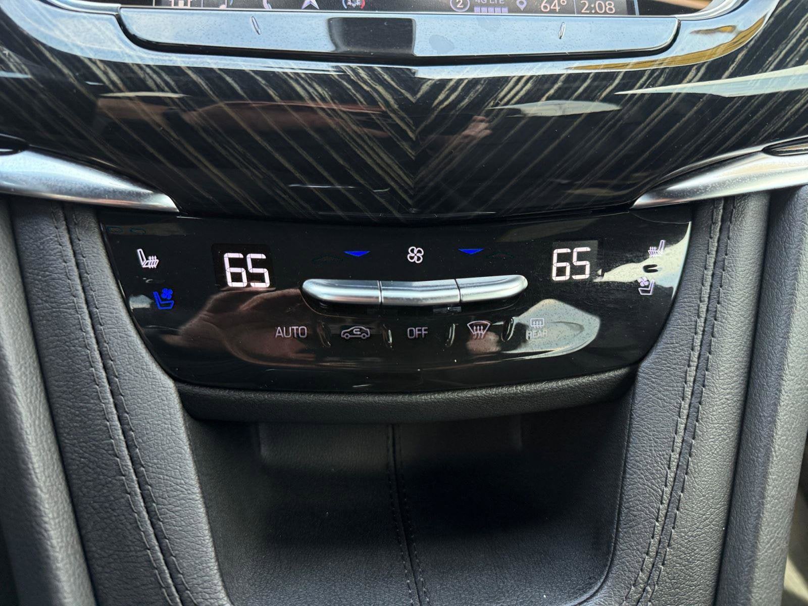 2024 Cadillac XT6 Base