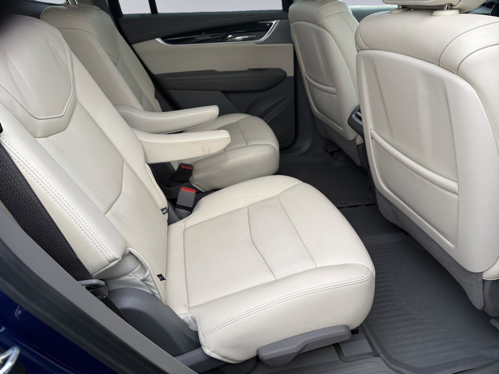 2024 Cadillac XT6 Base