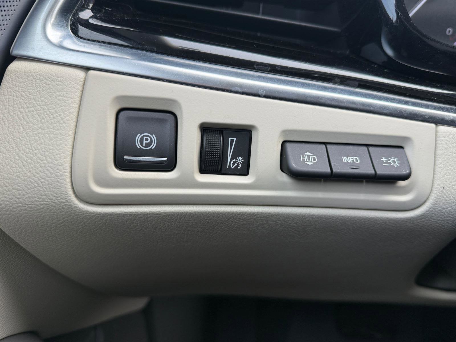 2024 Cadillac XT6 Base