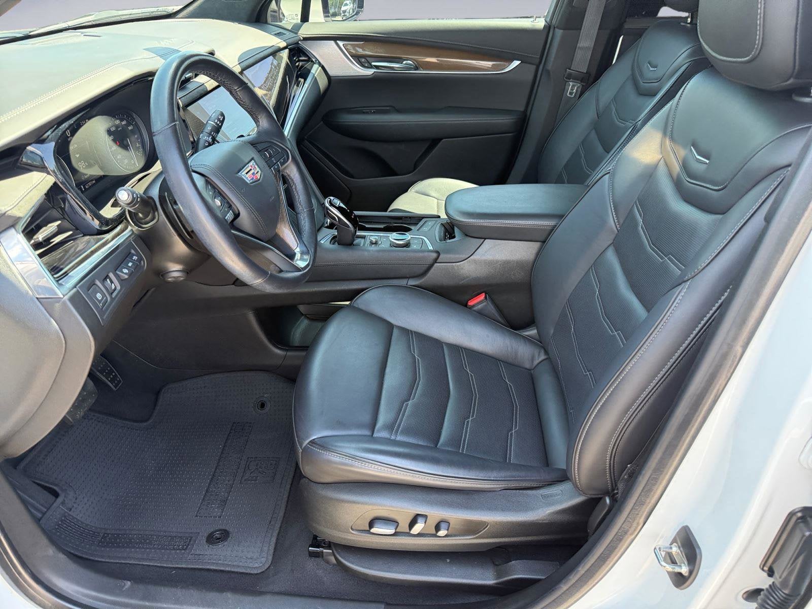 2021 Cadillac XT6 Base