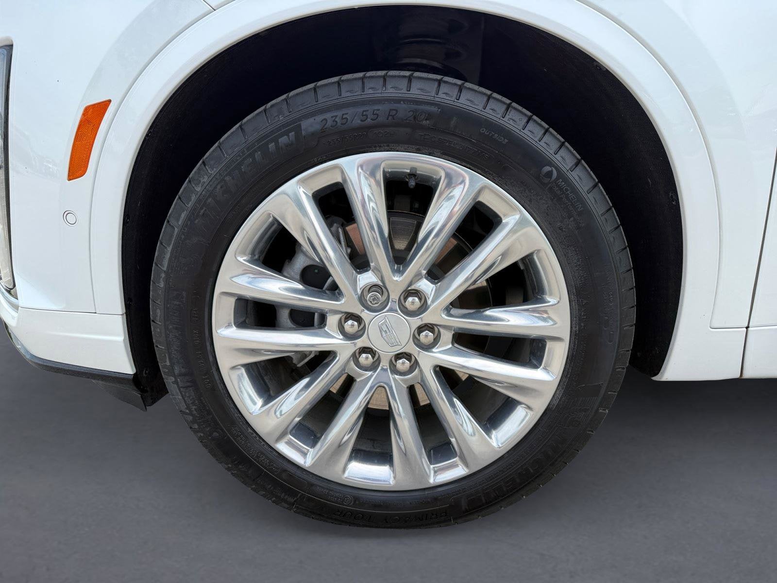 2024 Cadillac XT6 Base