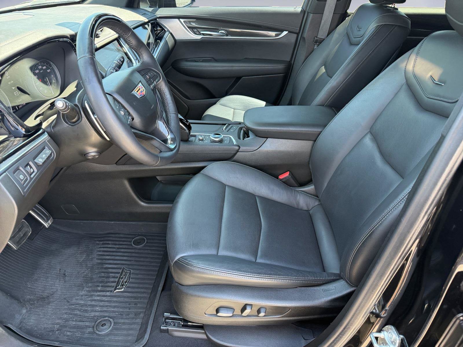 2024 Cadillac XT6 Base