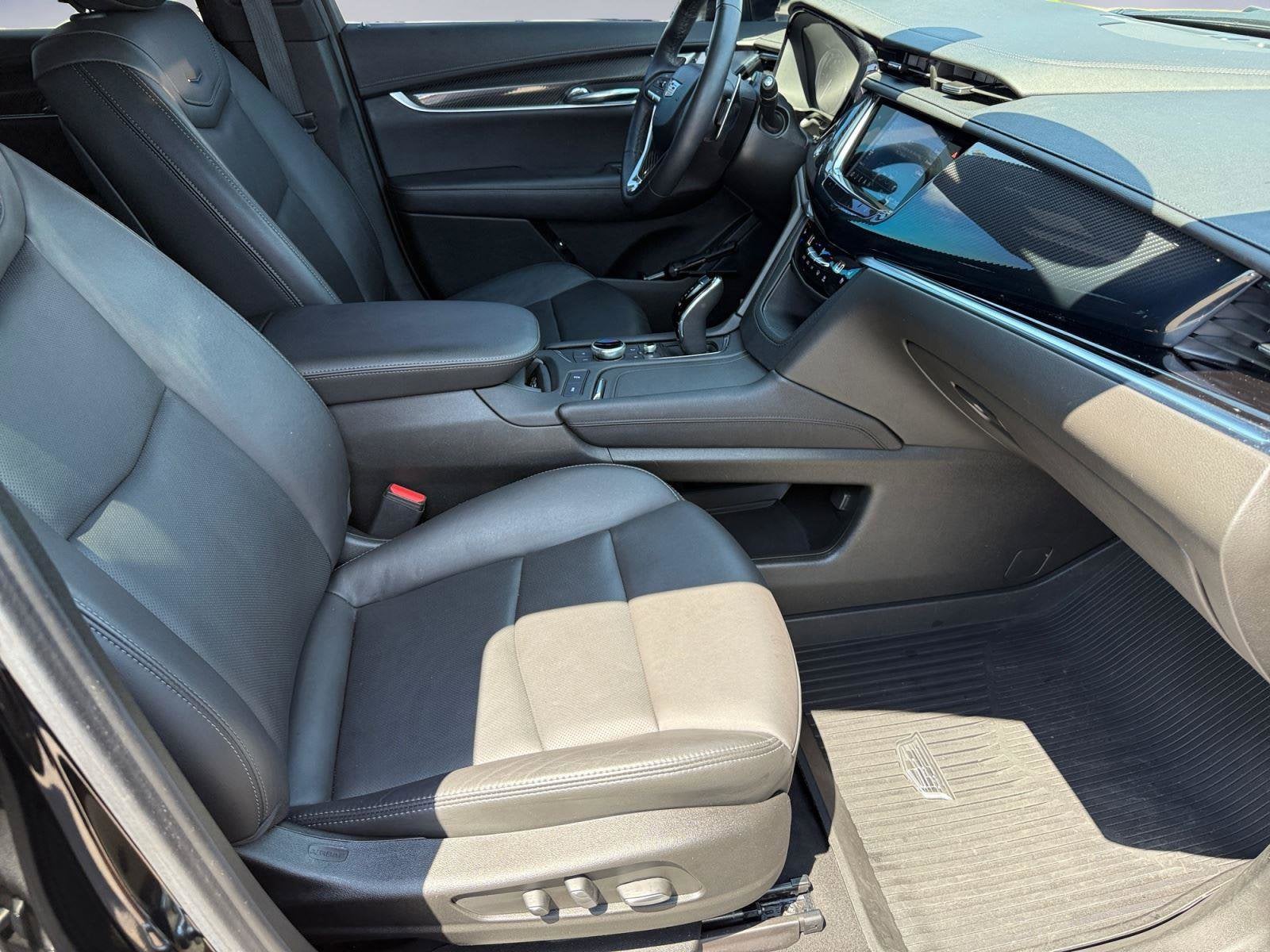 2024 Cadillac XT6 Base